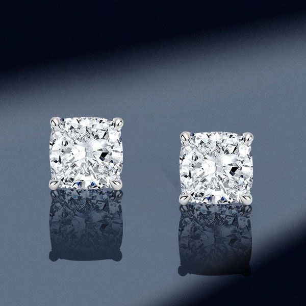 Pearl Stud Earrings thumbnail 4